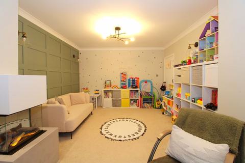 14 Calthorpe Close, Walsall, WS5 3LT