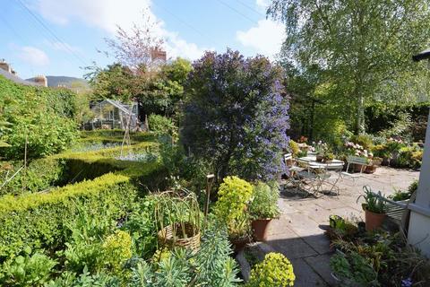 6 bedroom detached house for sale, Park Street, Abergavenny