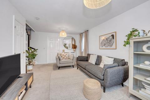 3 bedroom end of terrace house for sale, Kingfisher Road, Bury St Edmunds