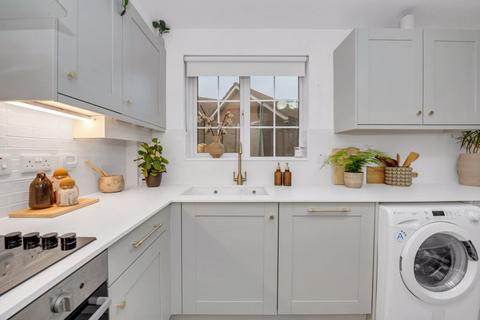 3 bedroom end of terrace house for sale, Kingfisher Road, Bury St Edmunds