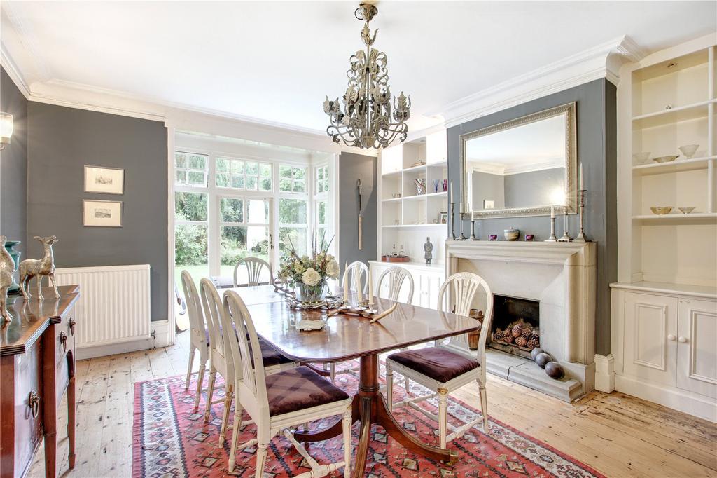 Formal Dining Rm