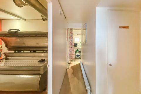 Retail property (high street) for sale, Caledonian Road, Islington, N1