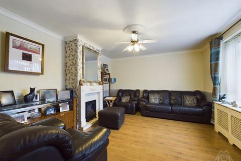 3 bedroom end of terrace house for sale, Usk Road, South Ockendon