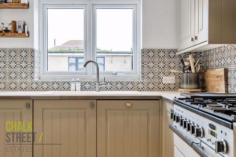 3 Cedar Avenue, Upminster, RM14 2LN