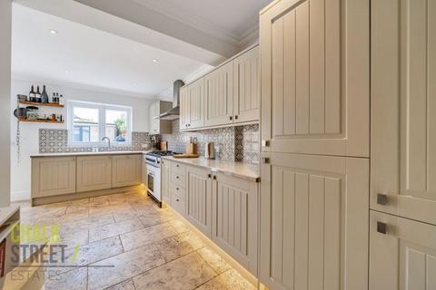 3 Cedar Avenue, Upminster, RM14 2LN
