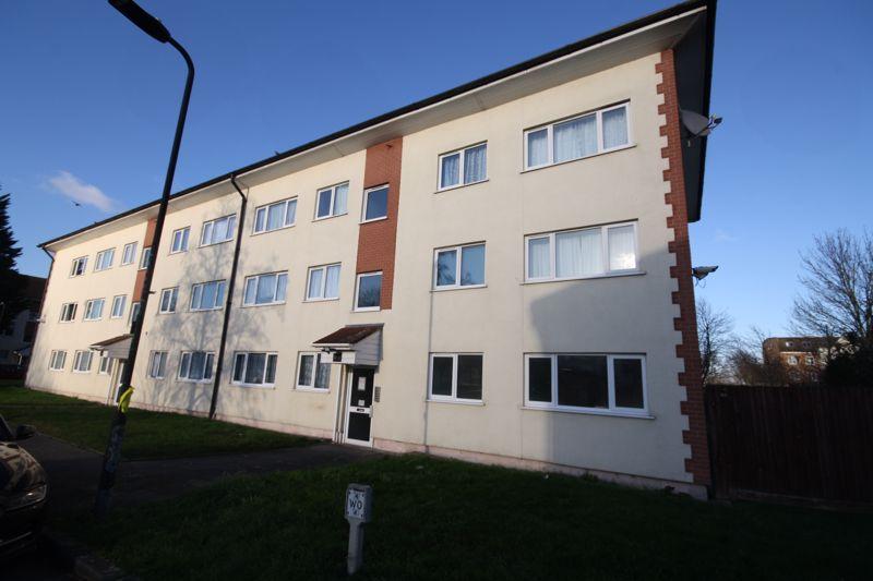 Byron Way, Northolt 2 bed flat £315,000