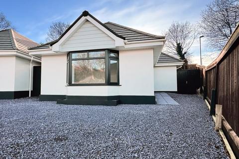 3 bedroom detached bungalow for sale - Hamble Road, Poole BH15