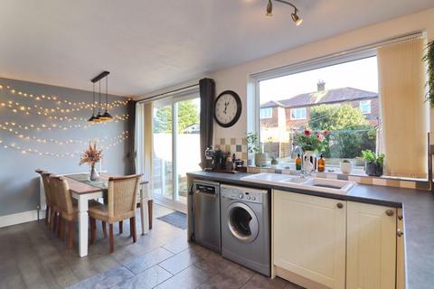 154 Lancaster Road, Salford, M6 8LX