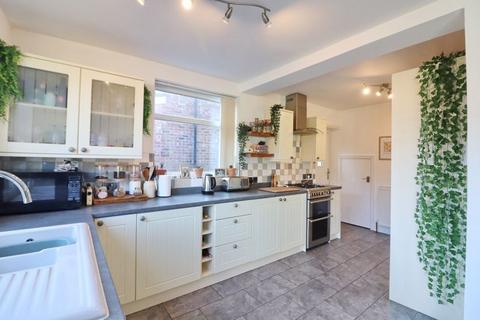 154 Lancaster Road, Salford, M6 8LX