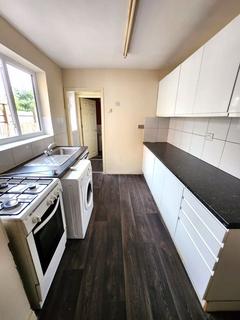 3 bedroom terraced house to rent, Wheeler Street, Stourbridge DY8
