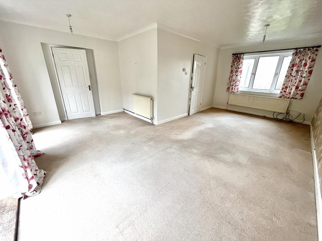 Lounge / DIning Room