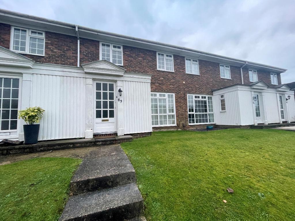 Ridge Langley, Sanderstead, Surrey, CR2 0AP 3 bed terraced house £