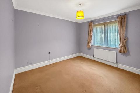 2, Lynn Court Whytebeam View, Whyteleafe, CR3 0AU