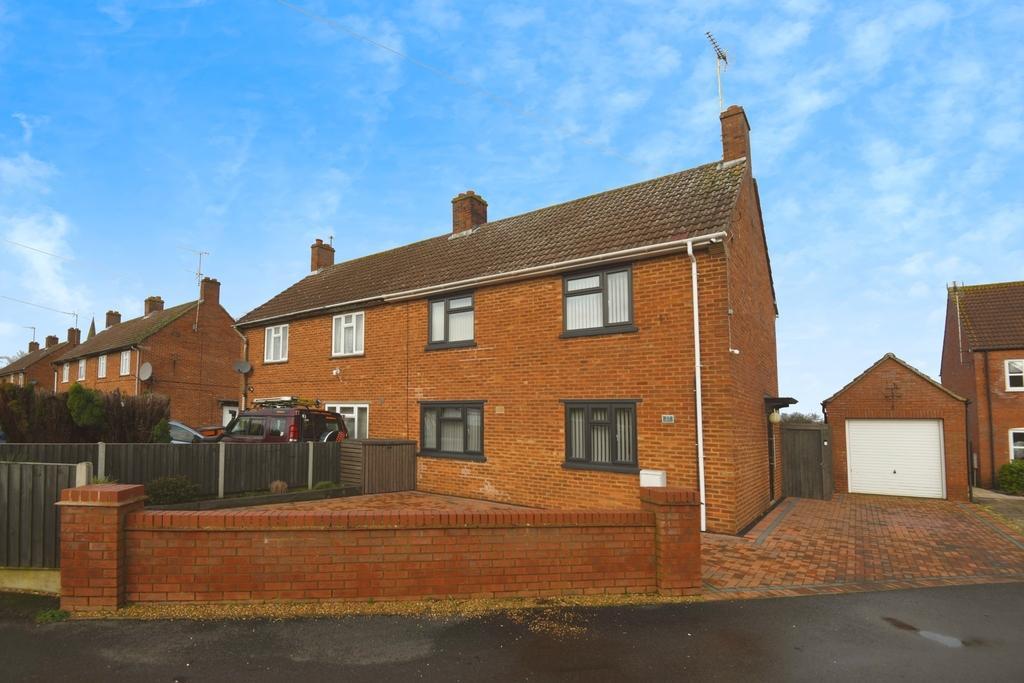 Church Road, Friday Bridge, Wisbech, PE14 0HN 3 bed semidetached house for sale £250,000
