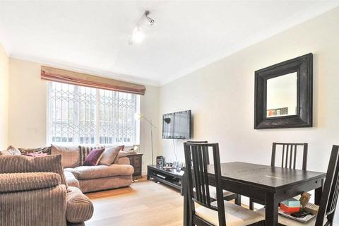 2 bedroom apartment for sale, Heathway Court, Finchley Road, Hampstead, NW3