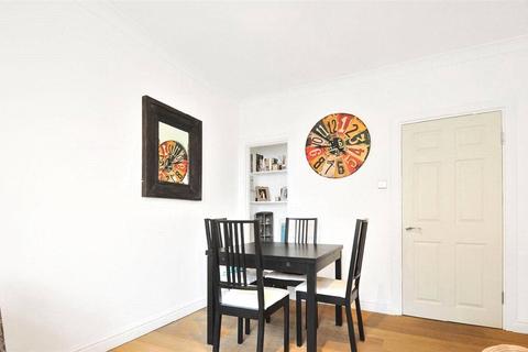 2 bedroom apartment for sale, Heathway Court, Finchley Road, Hampstead, NW3
