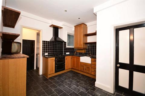 6 North Hill Road, Leeds, LS6 2EN