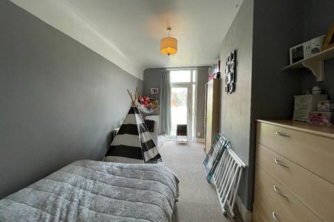 1 bedroom apartment for sale, Kings view Court, - Kings Road, Westcliff-on-Sea