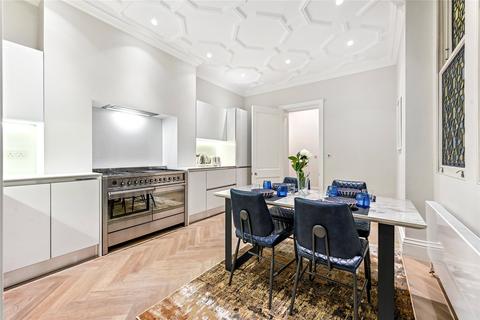 3 bedroom apartment to rent, Ashley Gardens, Ambrosden Avenue, London, SW1P