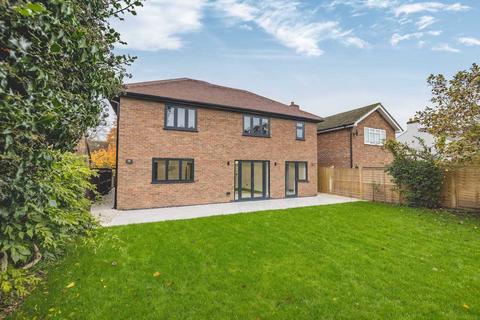 4 bedroom detached house for sale, Beeches Road, Farnham Common SL2