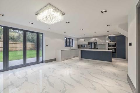 Ferncott Beeches Road, Farnham Common, Slough, SL2 3PS
