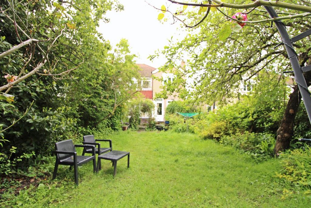 Whitmore Road, Beckenham, BR3 4 bed semidetached house for sale £900,000