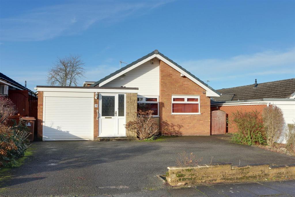 Curzon Avenue, Alsager 3 bed detached bungalow for sale £279,950