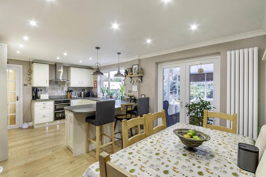 Dining kitchen