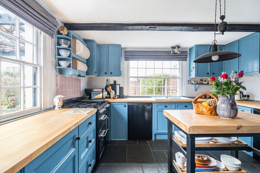 Weavering Street, Weavering, Maidstone 3 bed semidetached house for