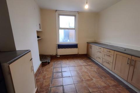 2 bedroom maisonette for sale, Tynemouth Road, CR4
