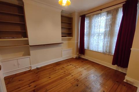 8 Tynemouth Road, Mitcham, CR4 2BN
