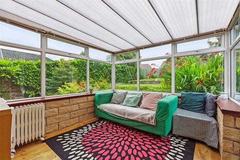 17 Braeside Gardens, Perth, PH1 1DB