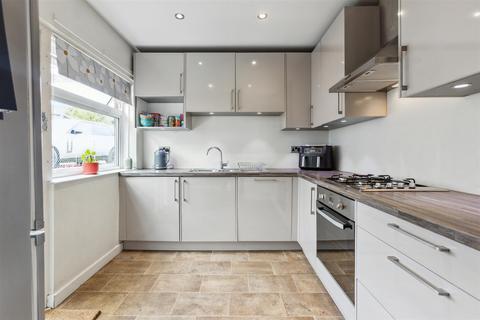 17 Braeside Gardens, Perth, PH1 1DB