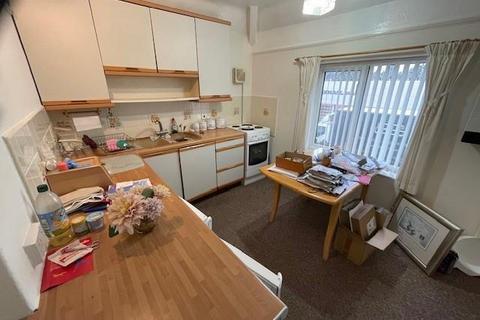 2 bedroom flat for sale, Conway Road, Colwyn Bay