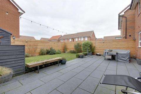 3 Airedale Drive, Brough, HU15 1US