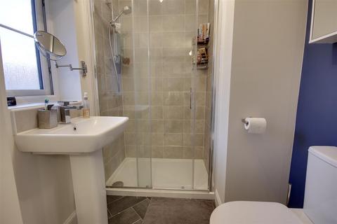 3 Airedale Drive, Brough, HU15 1US