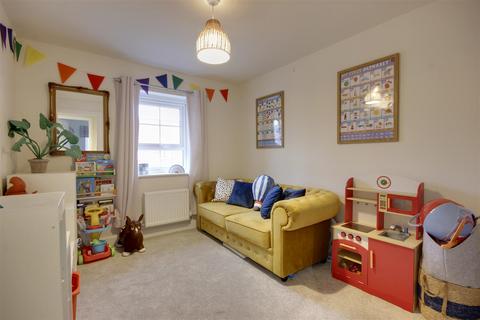 3 Airedale Drive, Brough, HU15 1US
