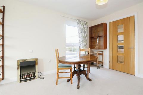 2 bedroom apartment for sale, Harvard Place,Shipston Road, Stratford-Upon-Avon.  CV37 8GA
