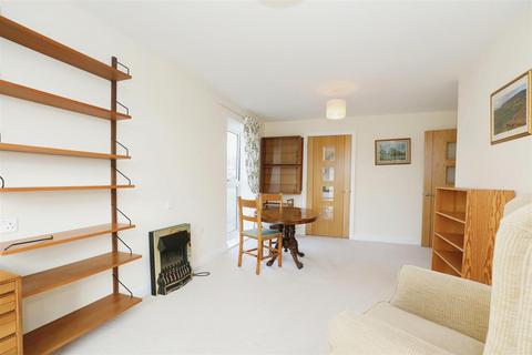 2 bedroom apartment for sale, Harvard Place,Shipston Road, Stratford-Upon-Avon.  CV37 8GA