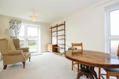 2 bedroom apartment for sale, Harvard Place,Shipston Road, Stratford-Upon-Avon.  CV37 8GA