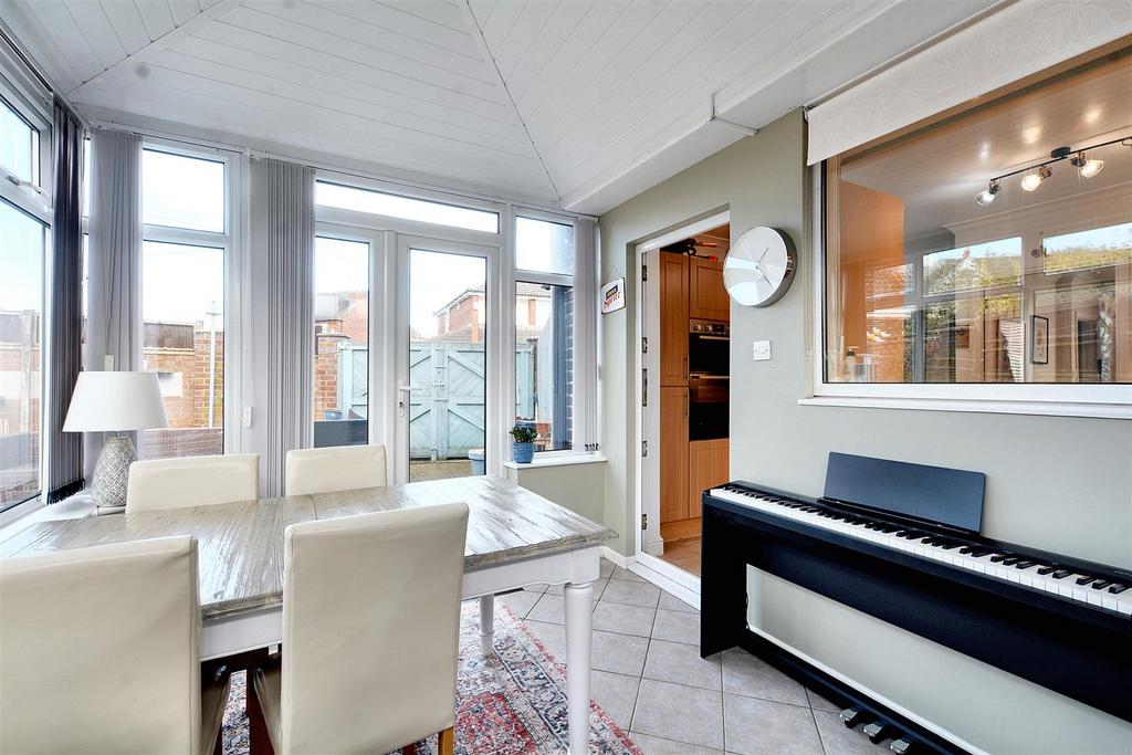 DSC 5348conservatory.jpg