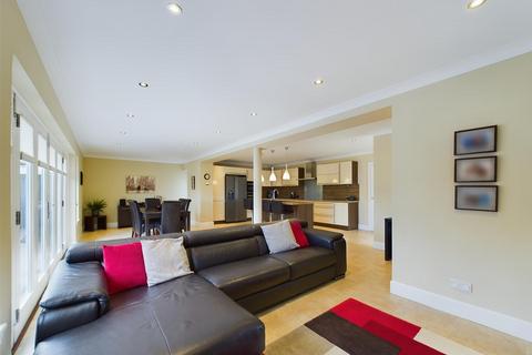 11 Corsie Avenue, Perth, PH2 7BS