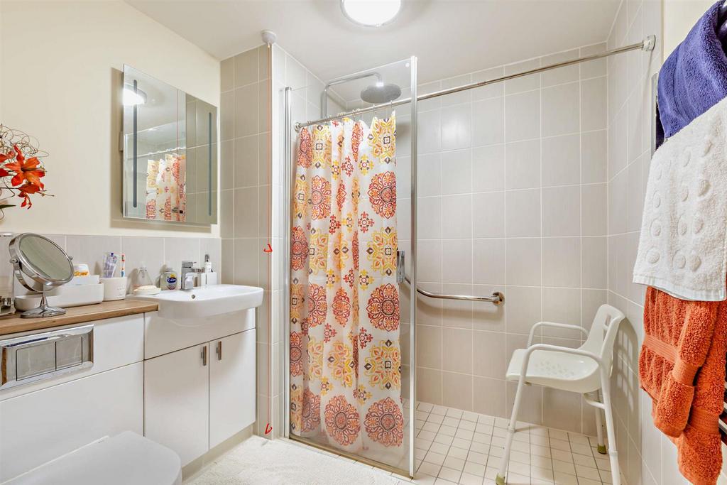 Shower room: