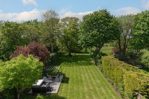 103 Higher Drive, Banstead, SM7 1PS