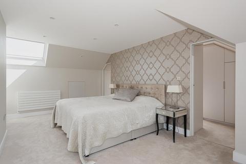 103 Higher Drive, Banstead, SM7 1PS