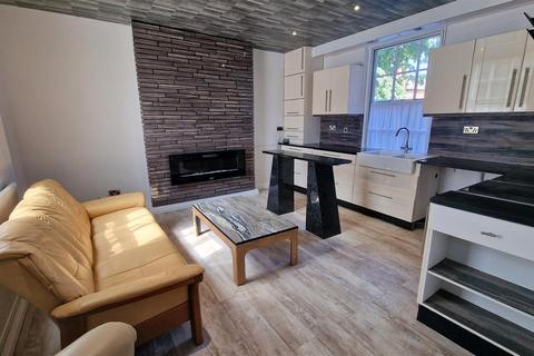 15a Aldergate, Tamworth, B79 7DL