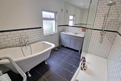 122 Coleshill Road, Atherstone, CV9 2AF
