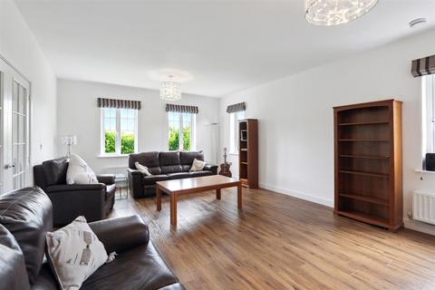 24 Graemeslea View, Aberuthven, Auchterarder, PH3 1FG