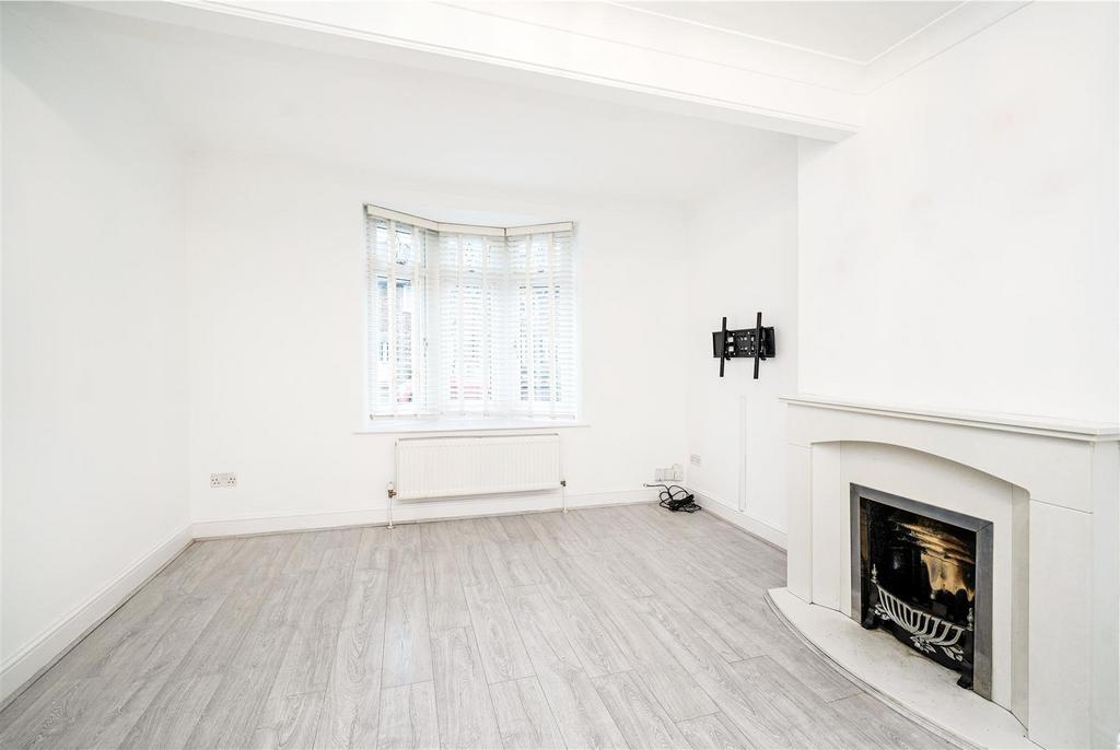 Arbor Road, Chingford 2 bed terraced house for sale £450,000