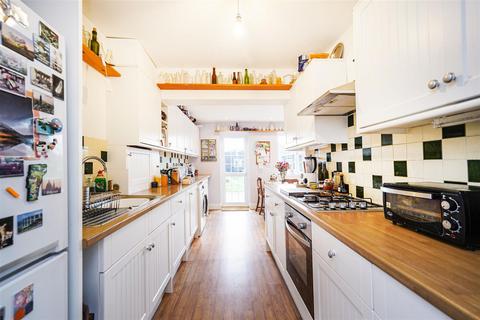4 Maida Avenue, London, E4 7JN
